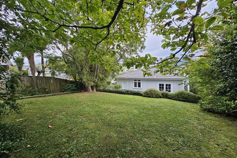 Photo of property in 8 Newcombe Crescent, Karori, Wellington, 6012