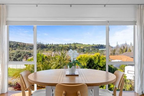 Photo of property in 26 Kotanui Avenue, Army Bay, Whangaparaoa, 0930