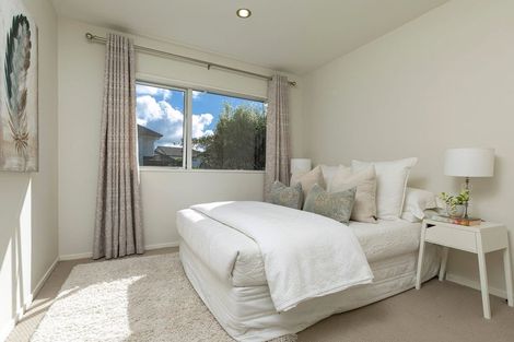 Photo of property in 6 Mural Place, Greenhithe, Auckland, 0632