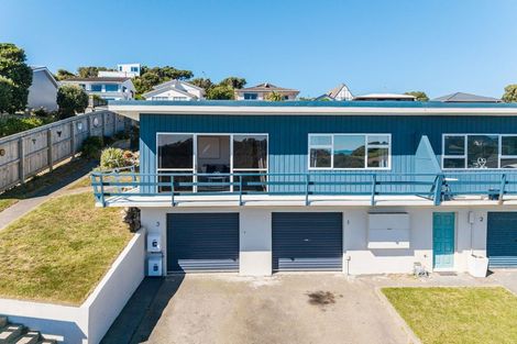 Photo of property in 1/24 Lambley Road, Titahi Bay, Porirua, 5022