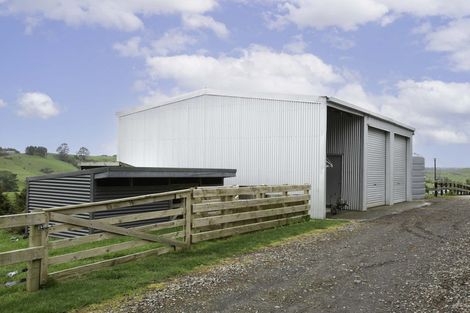 Photo of property in 350 Awai Road, Tarurutangi, New Plymouth, 4372