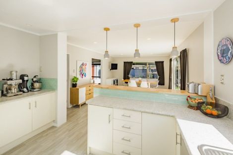 Photo of property in 67 Belvedere Avenue, Waikanae, 5036