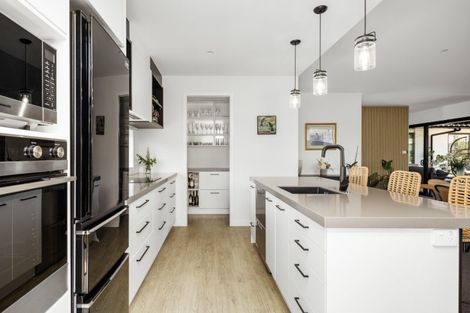 Photo of property in 16 Hiria Crescent, Papamoa Beach, Papamoa, 3118