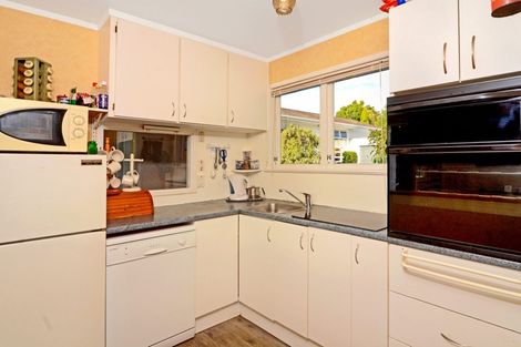 Photo of property in 1/34b Sunnynook Road, Sunnynook, Auckland, 0620