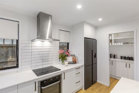 Photo of property in 9 Tawatawa Street, Long Bay, Auckland, 0630