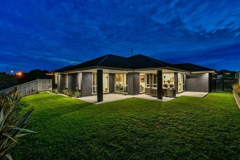 Photo of property in 21 Muirhill Place, Pokeno, 2402