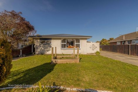Photo of property in 6 Besant Place, Avondale, Christchurch, 8061