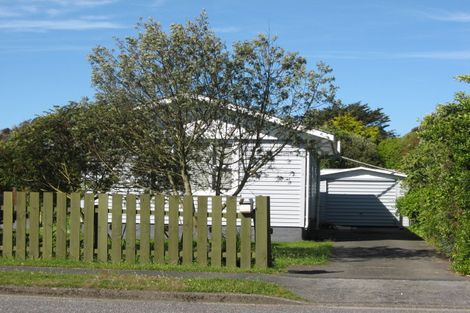 Photo of property in 5 Ngahue Crescent, Carters Beach, Westport, 7825
