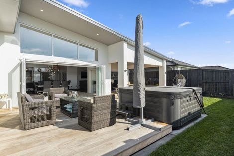 Photo of property in 141 Penetaka Heights, Pyes Pa, Tauranga, 3112