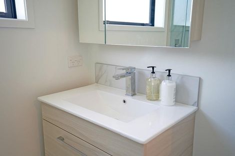 Photo of property in 5/24 Yeovil Road, Te Atatu Peninsula, Auckland, 0610