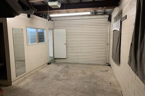 Photo of property in 29 Golf Road, New Lynn, Auckland, 0600