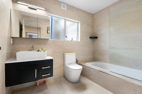 Photo of property in 31 Churchill Road, Murrays Bay, Auckland, 0630