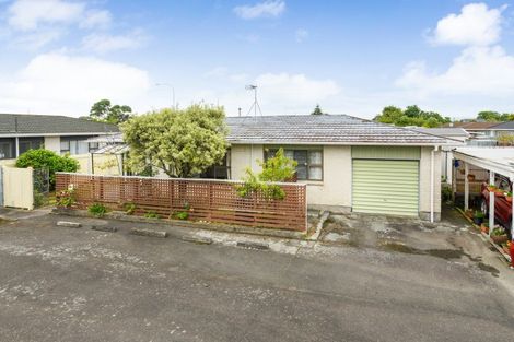 Photo of property in 2 Bethel Court, Milson, Palmerston North, 4414