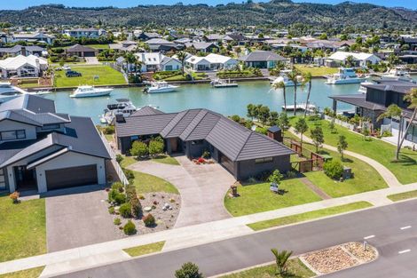 Photo of property in 29 Awatea Drive, Whitianga, 3510