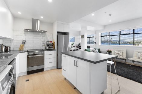 Photo of property in Quantum On Thorndon Quay, 6/163b Thorndon Quay, Pipitea, Wellington, 6011