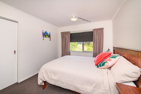 Photo of property in 34 Ruapehu Drive, Fitzherbert, Palmerston North, 4410