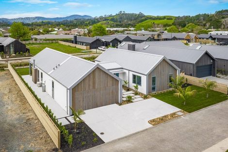 Photo of property in 9 Tiaki Lane, Matakana, 0985