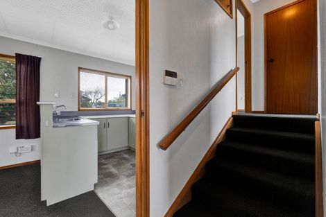 Photo of property in 39 Birdwood Avenue, Moturoa, New Plymouth, 4310