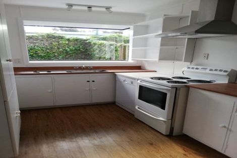 Photo of property in 17 Cypress Drive, Maungaraki, Lower Hutt, 5010