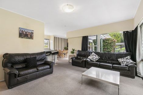 Photo of property in 1/53 Ayton Drive, Totara Vale, Auckland, 0629
