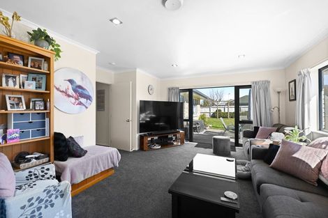 Photo of property in 28 Diomede Glade, Flagstaff, Hamilton, 3210