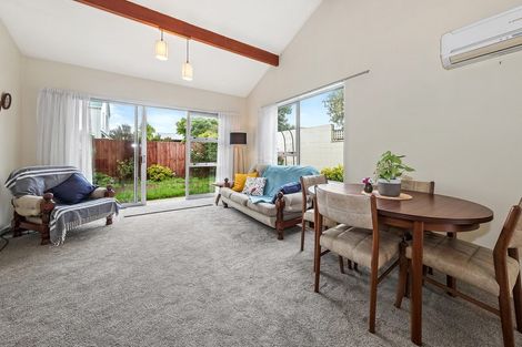 Photo of property in 1/139 Weston Road, St Albans, Christchurch, 8052