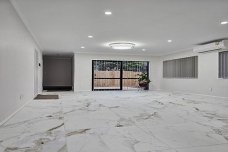 Photo of property in 83b Hutchinsons Road, Bucklands Beach, Auckland, 2014