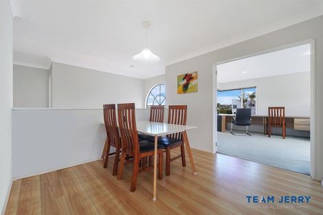 Photo of property in 2/9 Mccrystal Avenue, Bucklands Beach, Auckland, 2012