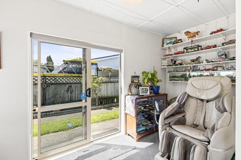 Photo of property in 33 Skerman Street, Marton, 4710