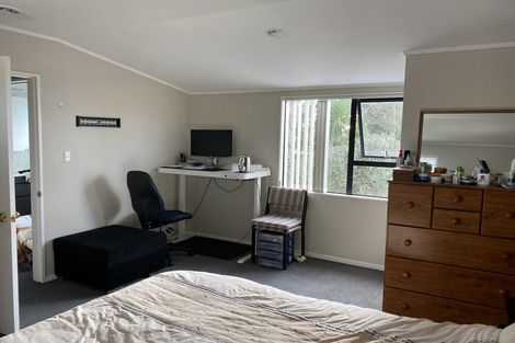 Photo of property in 1/4 Avalon Place, Glenfield, Auckland, 0629