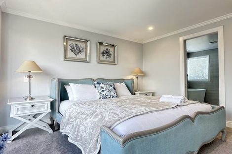 Photo of property in 7b Garadice Road, Rothesay Bay, Auckland, 0630