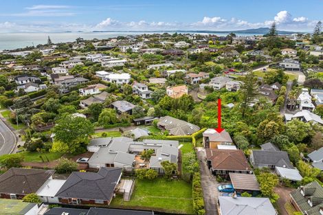 Photo of property in 10c Matipo Road, Mairangi Bay, Auckland, 0630