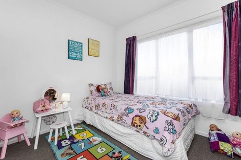 Photo of property in 8 Hunua Road, Papakura, 2110