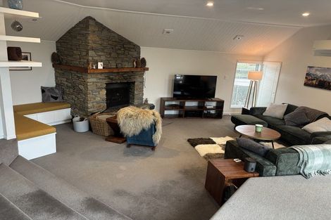 Photo of property in 15 Rowan Court, Wanaka, 9305