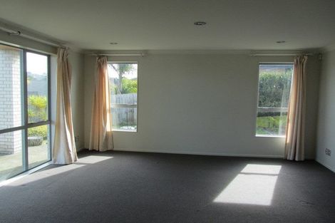 Photo of property in 27 Kilkelly Avenue, Pinehill, Auckland, 0632