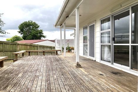 Photo of property in 67 Nui Mana Place, Te Atatu South, Auckland, 0610