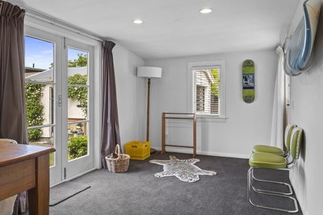 Photo of property in 134 Hamilton Avenue, Ilam, Christchurch, 8041