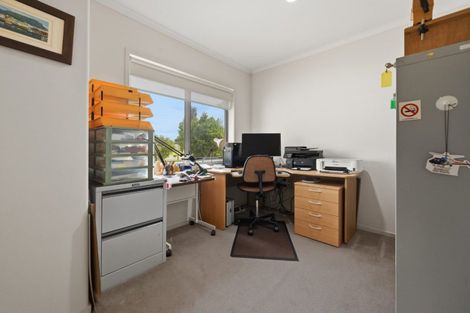 Photo of property in 15 Teal Place, Pyes Pa, Tauranga, 3112