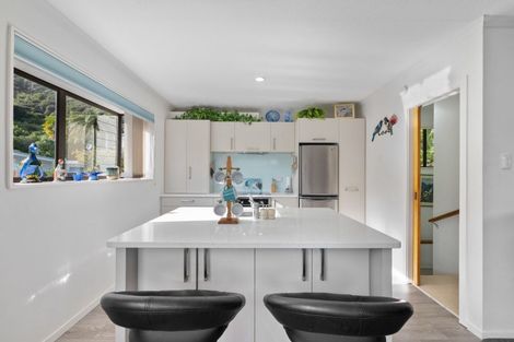 Photo of property in 5 Amelia Crescent, Waikawa, Picton, 7220