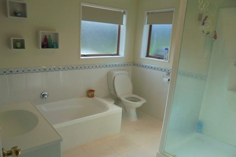 Photo of property in 11 Ali Place, Ranui, Auckland, 0612