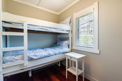 Photo of property in 20 Garden Road, Piha, 0772