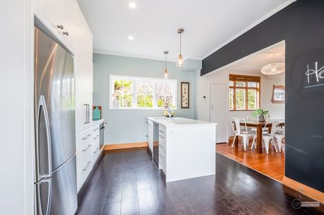 Photo of property in 24 Fitzherbert Street, Alicetown, Lower Hutt, 5010