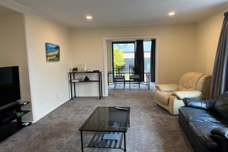 Photo of property in 135 Avonhead Road, Avonhead, Christchurch, 8042