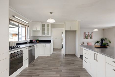 Photo of property in 1 Glading Place, St Andrews, Hamilton, 3200