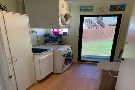 Photo of property in 12 Flamingo Court, Goodwood Heights, Auckland, 2105