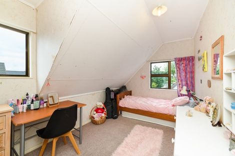 Photo of property in 9 Charisma Court, Kelvin Grove, Palmerston North, 4414