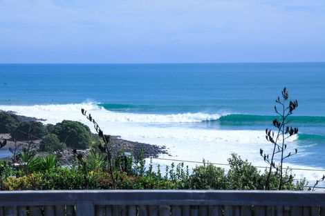 Photo of property in 21 Calvert Road, Raglan, 3297