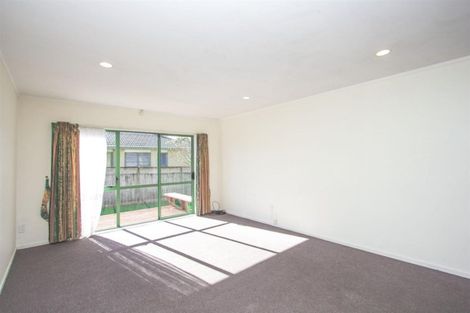 Photo of property in 3 Benton Place, Manurewa, Auckland, 2102