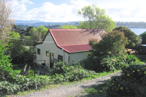 Photo of property in 3 Nevay Road, Miramar, Wellington, 6022