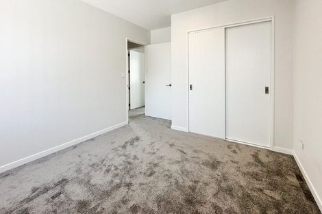 Photo of property in 22 Heketara Way, Massey, Auckland, 0614